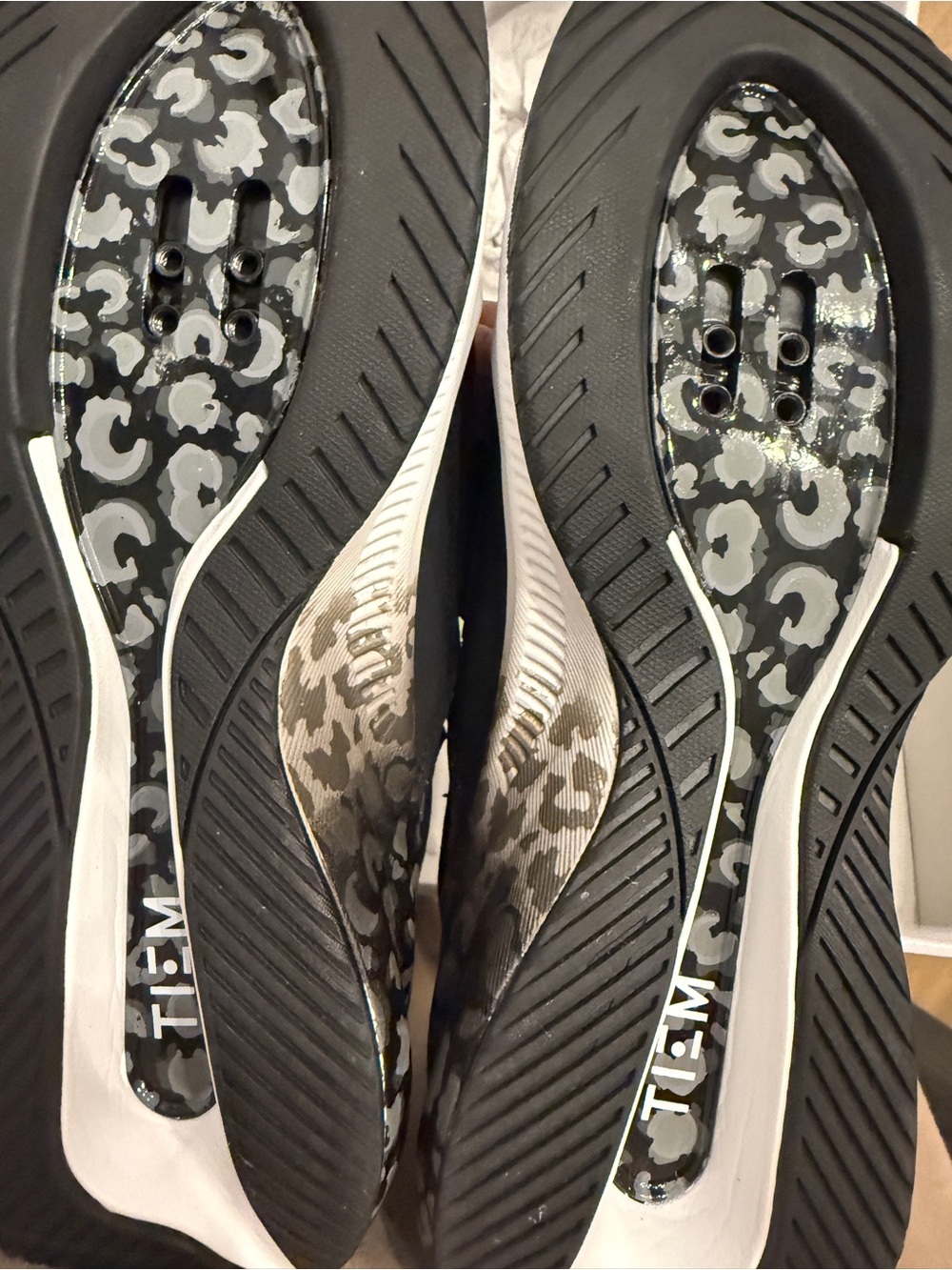 TIEM Cycling Shoes - Lynx - Black Leopard - Picture 3 of 5